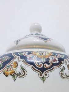 علبة حلوى سيراميك